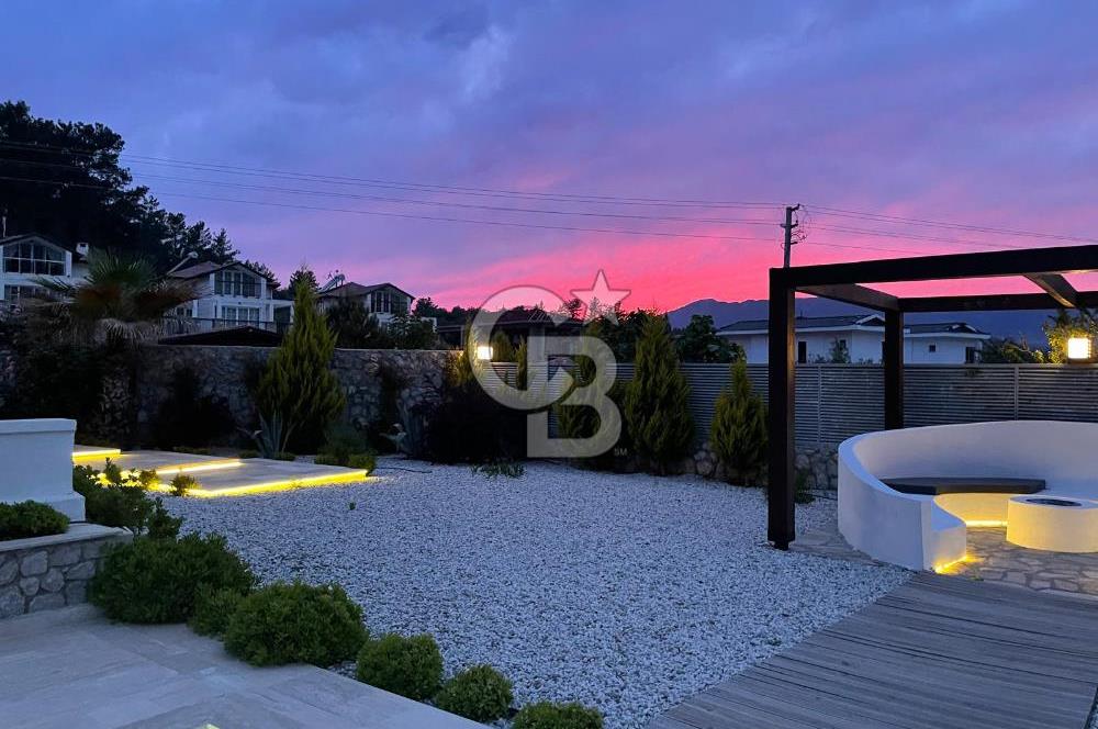 FETHİYE ÜZÜMLÜ'DE SATILIK MÜSTAKİL TAPULU DUBAİ TARZI LÜKS VİLLA