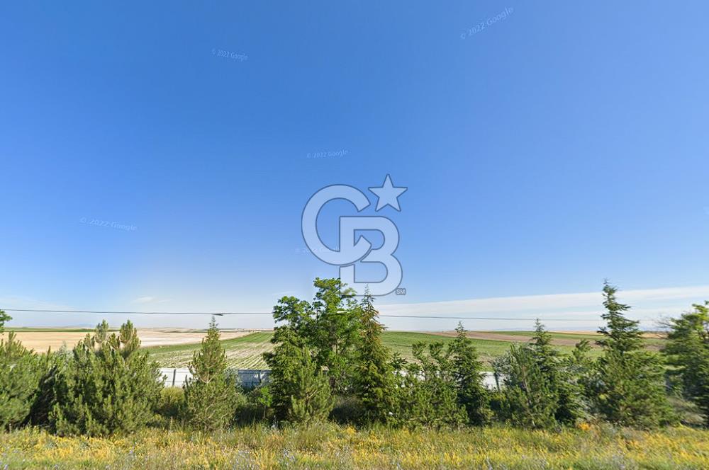 EMİRDAĞ ÜMRANİYE DE 2412 M2 ARSA