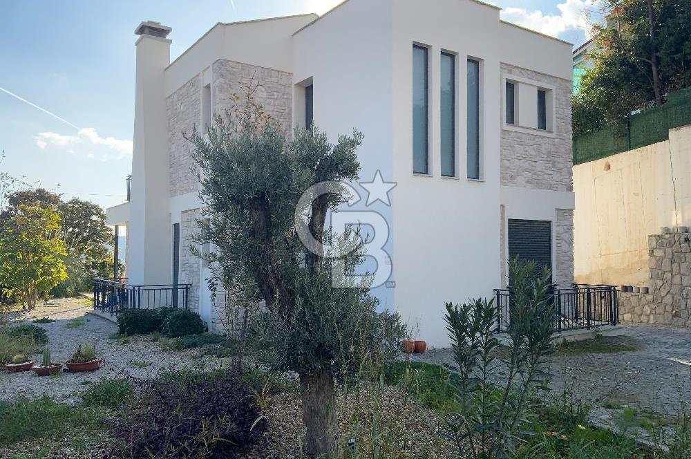 ORTAKENT’TE  SATILIK TAM MÜSTAKİL HAVUZLU VİLLA