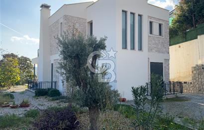 ORTAKENT’TE  SATILIK TAM MÜSTAKİL HAVUZLU VİLLA