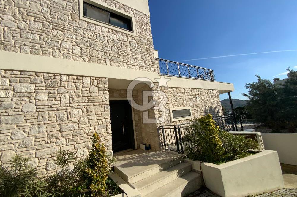 ORTAKENT’TE  SATILIK TAM MÜSTAKİL HAVUZLU VİLLA