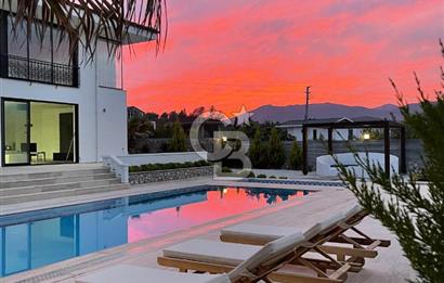 FETHİYE ÜZÜMLÜ'DE SATILIK MÜSTAKİL TAPULU DUBAİ TARZI LÜKS VİLLA