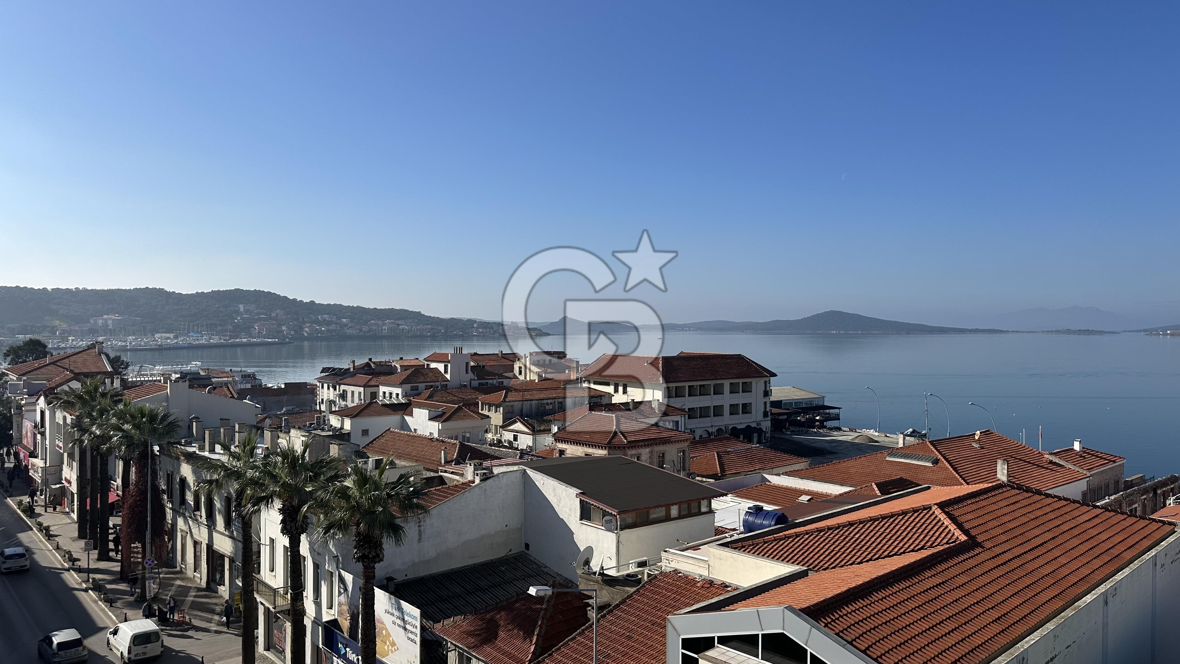 Ayvalık Merkezde 107m2 Deniz Manzaralı Masrafsız Daire