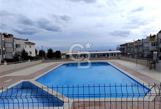 Deniz & havuz manzaralı onurkent sitesinde dubleks yazlık - 1 - 325346