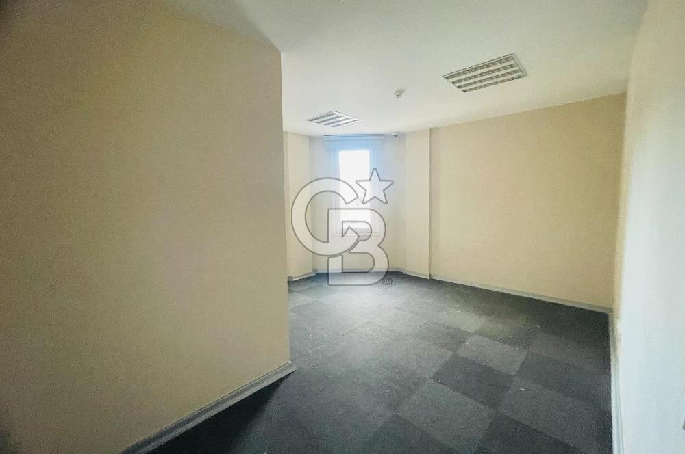 Bostancı Metro da Tabela Değeri Yüksek Kiralık 400 m2 Ofis Katı