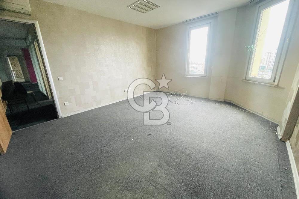 Bostancı Metro da Tabela Değeri Yüksek Kiralık 400 m2 Ofis Katı