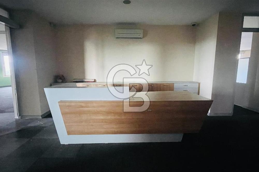 Bostancı Metro da Tabela Değeri Yüksek Kiralık 400 m2 Ofis Katı