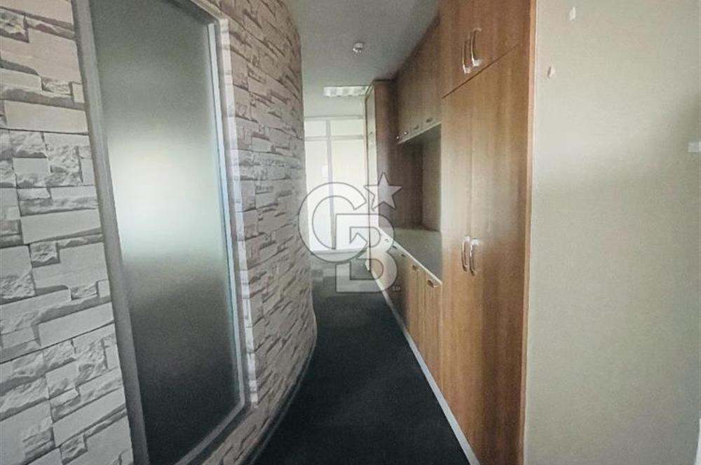 Bostancı Metro da Tabela Değeri Yüksek Kiralık 400 m2 Ofis Katı