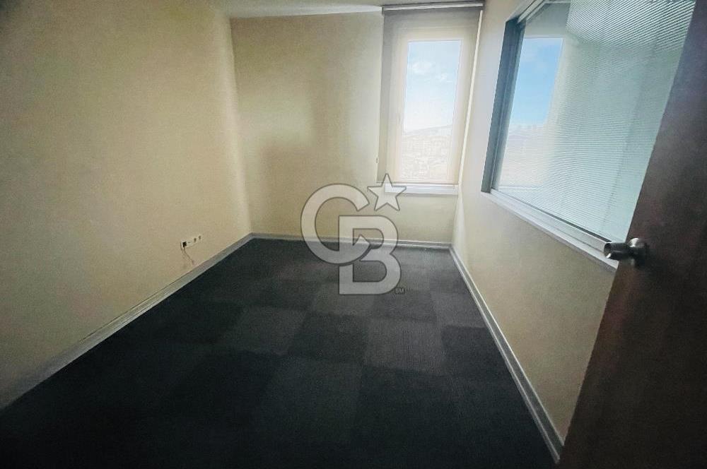 Bostancı Metro da Tabela Değeri Yüksek Kiralık 400 m2 Ofis Katı