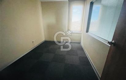 Bostancı Metro da Tabela Değeri Yüksek Kiralık 400 m2 Ofis Katı