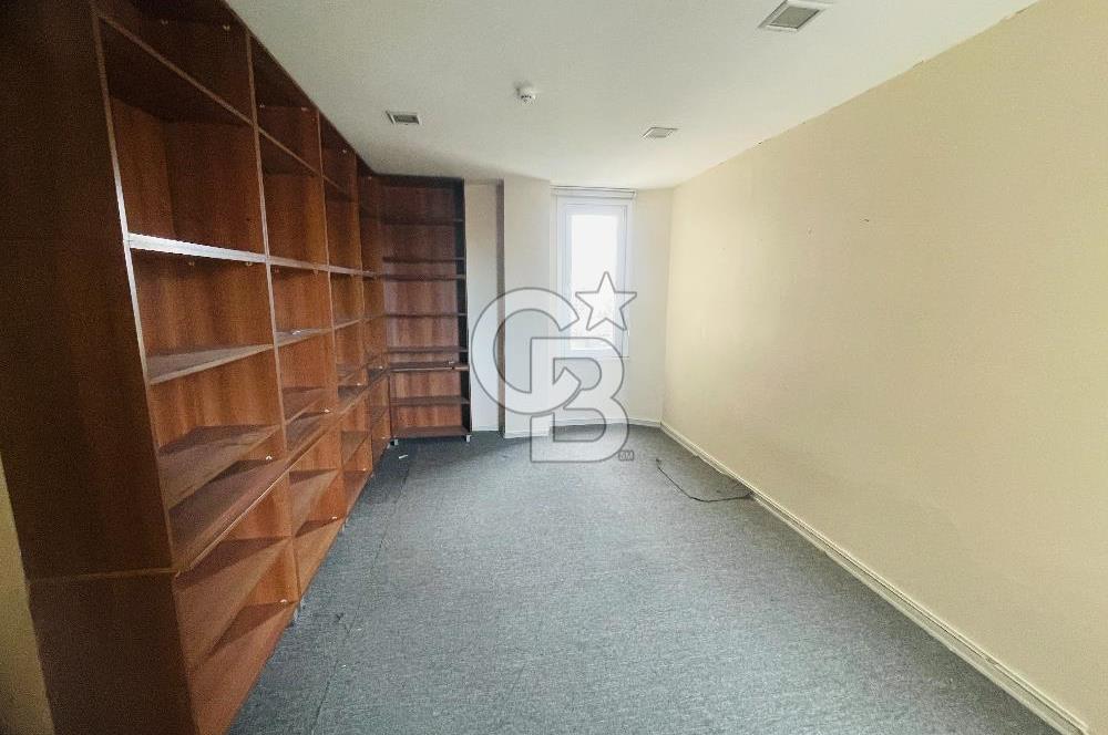 Bostancı Metro da Tabela Değeri Yüksek Kiralık 400 m2 Ofis Katı