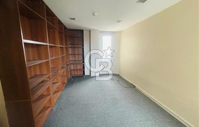 Bostancı Metro da Tabela Değeri Yüksek Kiralık 400 m2 Ofis Katı