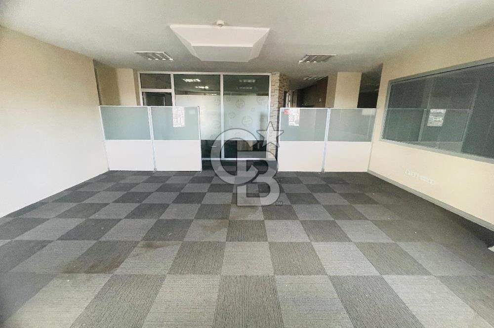 Bostancı Metro da Tabela Değeri Yüksek Kiralık 400 m2 Ofis Katı