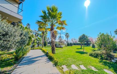 Suadiye Teknik Yapı Sahil Sitesi'nde Lüks Eşyalı Kiralık Daire