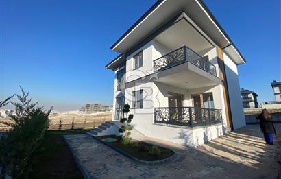 6 VİLLALIK SİTEDE SIFIR 4+1 ŞAHSİ KAPALI OTOPARKLI ÇİFT BALKONLU