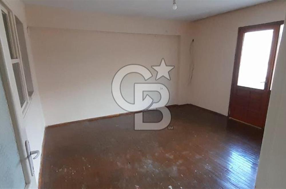 BAYRAKLI FUAT EDİP BAKSİ MAH. 2+1 ZEMİN ÜSTÜ 1.KAT KLASİK DAİRE