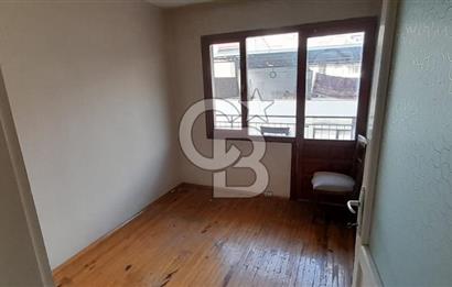 BAYRAKLI FUAT EDİP BAKSİ MAH. 2+1 ZEMİN ÜSTÜ 1.KAT KLASİK DAİRE