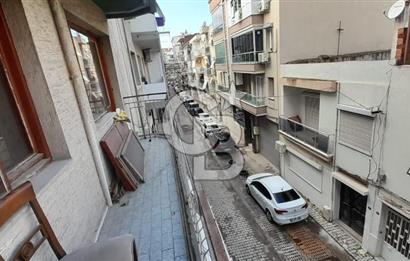 BAYRAKLI FUAT EDİP BAKSİ MAH. 2+1 ZEMİN ÜSTÜ 1.KAT KLASİK DAİRE