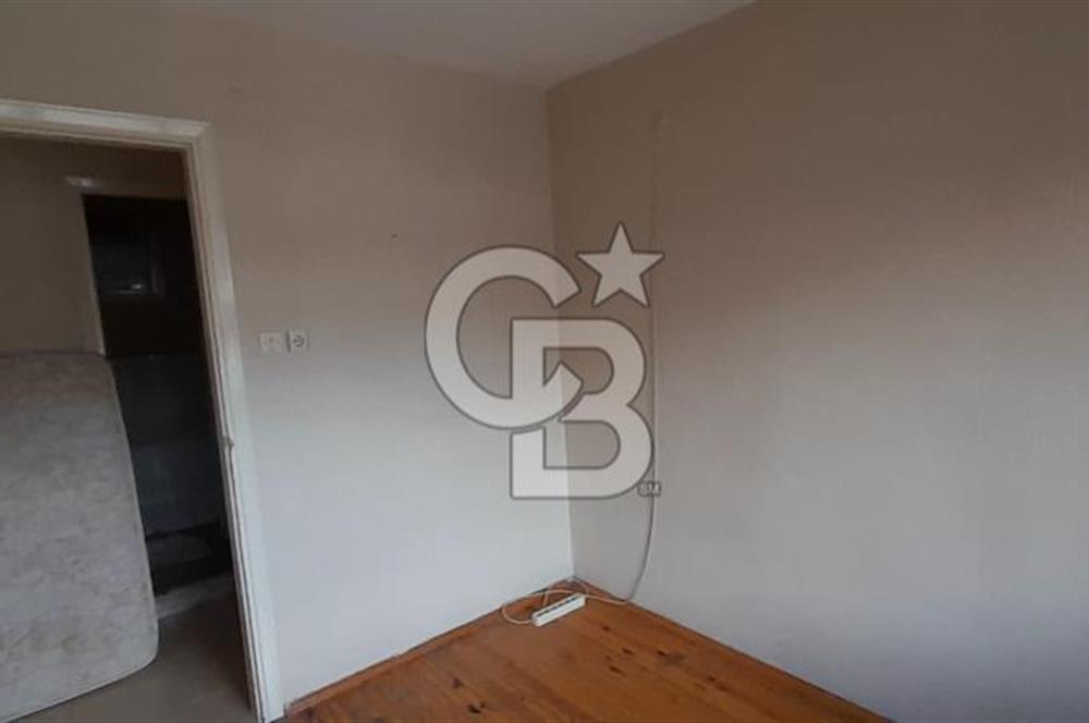 BAYRAKLI FUAT EDİP BAKSİ MAH. 2+1 ZEMİN ÜSTÜ 1.KAT KLASİK DAİRE