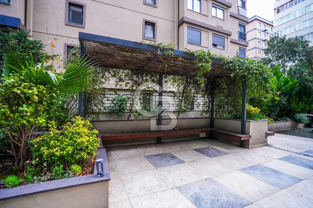 ADDEBOSTAN'DA 7/24 GÜVENLİK SİTEDE SATILIK 3+1 DAİRE