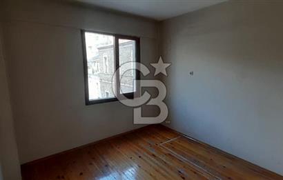 BAYRAKLI FUAT EDİP BAKSİ MAH. 2+1 ZEMİN ÜSTÜ 1.KAT KLASİK DAİRE