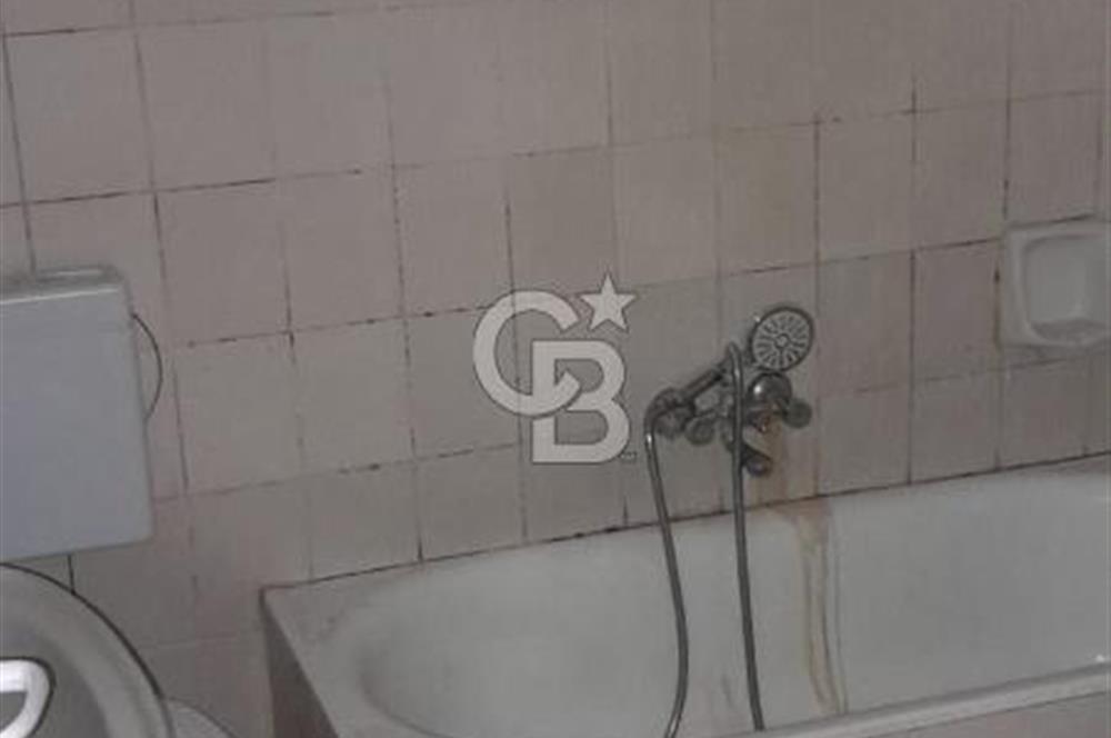 BAYRAKLI FUAT EDİP BAKSİ MAH. 2+1 ZEMİN ÜSTÜ 1.KAT KLASİK DAİRE