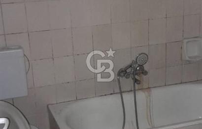 BAYRAKLI FUAT EDİP BAKSİ MAH. 2+1 ZEMİN ÜSTÜ 1.KAT KLASİK DAİRE