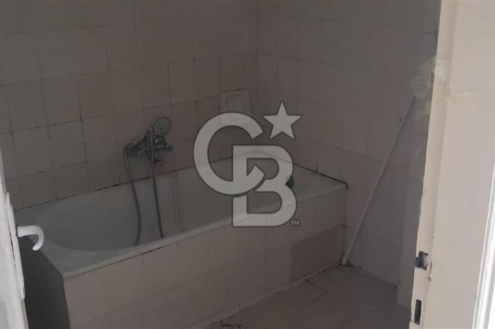 BAYRAKLI FUAT EDİP BAKSİ MAH. 2+1 ZEMİN ÜSTÜ 1.KAT KLASİK DAİRE