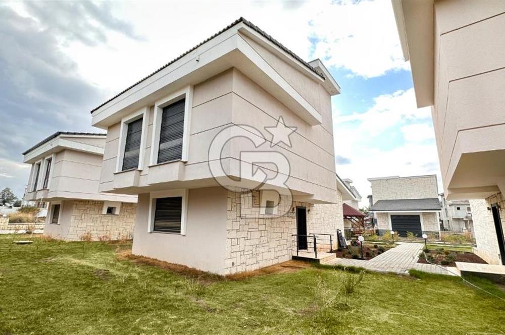 EVONA GAYRİMENKULDEN GENİŞ SATILIK FIRSAT 4+1 VİLLA