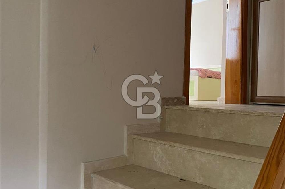 EVONA'DAN GÜZELYURT MAHALLESİ AZINÇER SİTESİ 4+1 SATILIK VİLLA