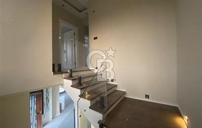 EVONA GAYRİMENKULDEN GÜLBAHÇE'de SATILIK 5+2 HAVUZLU VİLLA