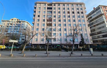 COLDWELL BANKER'DAN ŞEHİR MERKEZİNDE KİRALIK 3+1 DAİRE