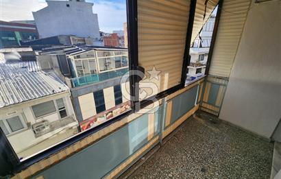 MENEMEN ÇARŞI MERMERLİ MAHALLESİNDE SATILIK ARA KAT 2+1 DAİRE