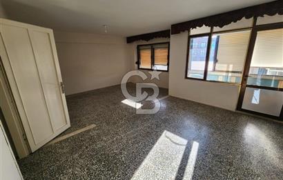MENEMEN ÇARŞI MERMERLİ MAHALLESİNDE SATILIK ARA KAT 2+1 DAİRE