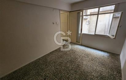 MENEMEN ÇARŞI MERMERLİ MAHALLESİNDE SATILIK ARA KAT 2+1 DAİRE