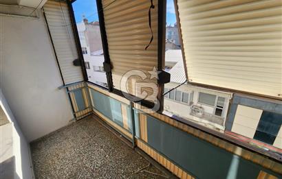 MENEMEN ÇARŞI MERMERLİ MAHALLESİNDE SATILIK ARA KAT 2+1 DAİRE