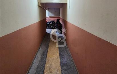 MENEMEN ÇARŞI MERMERLİ MAHALLESİNDE SATILIK ARA KAT 2+1 DAİRE