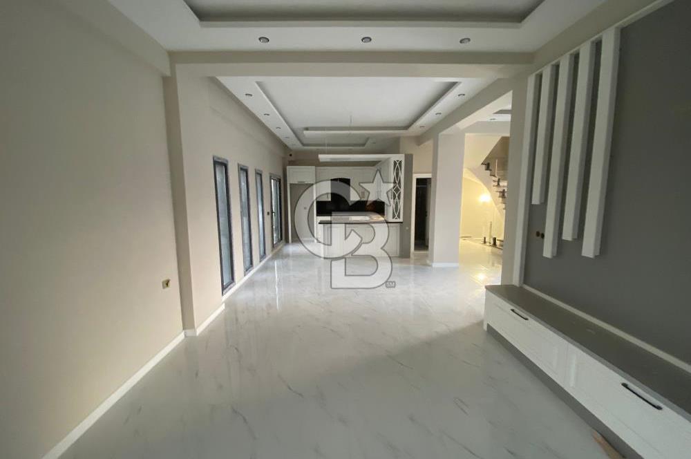 EVONA GAYRİMENKULDEN GÜLBAHÇE'de SATILIK 5+2 HAVUZLU VİLLA