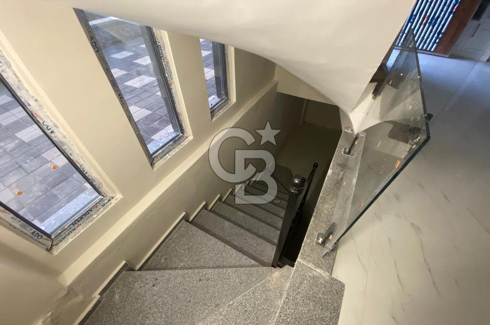 EVONA GAYRİMENKULDEN GÜLBAHÇE'de SATILIK 5+2 HAVUZLU VİLLA