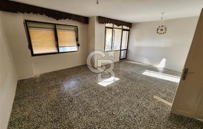 MENEMEN ÇARŞI MERMERLİ MAHALLESİNDE SATILIK ARA KAT 2+1 DAİRE