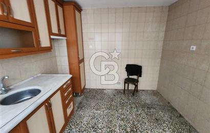 MENEMEN ÇARŞI MERMERLİ MAHALLESİNDE SATILIK ARA KAT 2+1 DAİRE