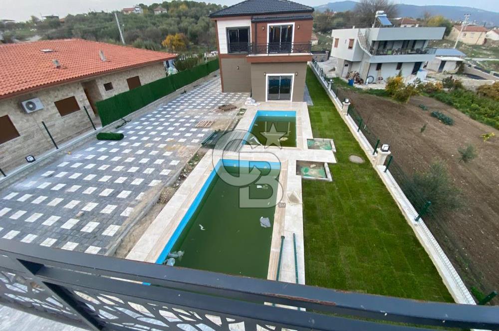 EVONA GAYRİMENKULDEN GÜLBAHÇE'de SATILIK 5+2 HAVUZLU VİLLA