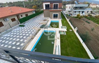 EVONA GAYRİMENKULDEN GÜLBAHÇE'de SATILIK 5+2 HAVUZLU VİLLA