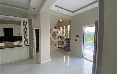 EVONA GAYRİMENKULDEN GÜLBAHÇE'de SATILIK 5+2 HAVUZLU VİLLA