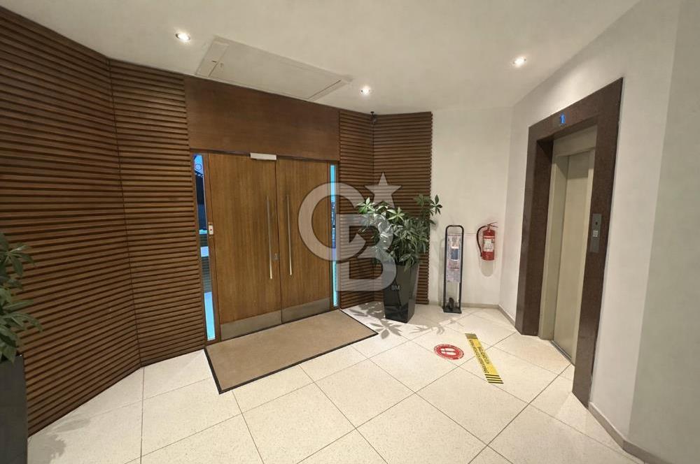 KAVACIK MERKEZDE SATILIK EŞSİZ 800 m2 PLAZA KATI