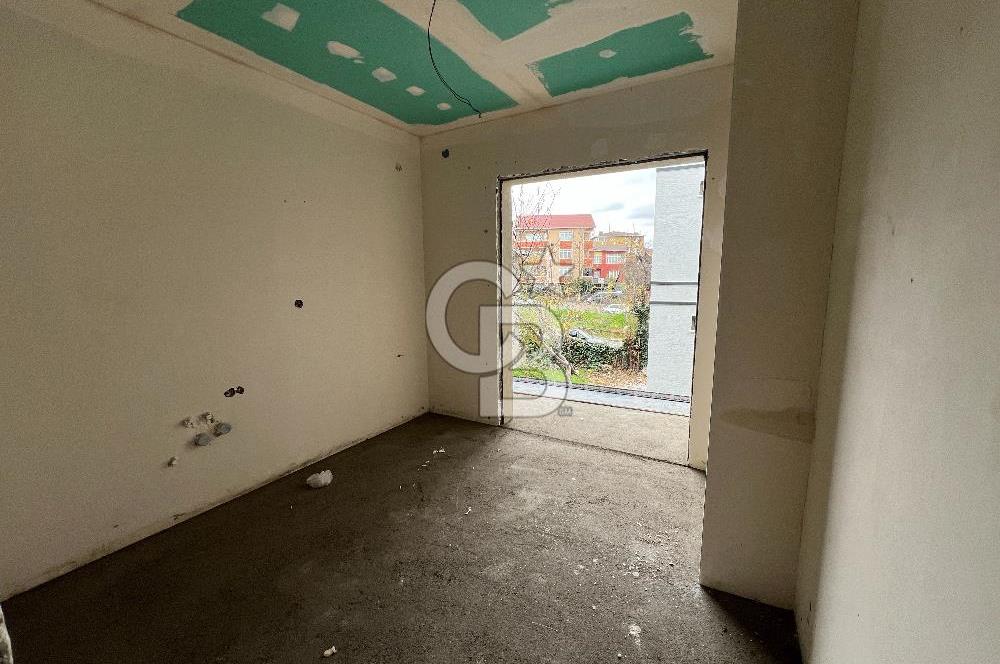 Sultanbeyli Merkezde Satılık 2+1 Daire | Açık Otoparklı