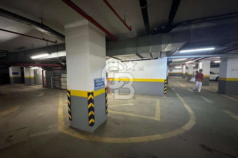 KAVACIK MERKEZDE SATILIK EŞSİZ 800 m2 PLAZA KATI