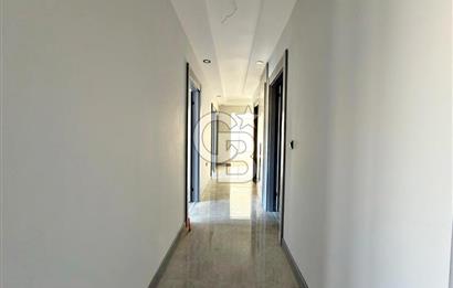 EGE MAHALLESİNDE YENİ LÜKS SİTE İÇERİSİNDE 3+1 CAM BALKONLU