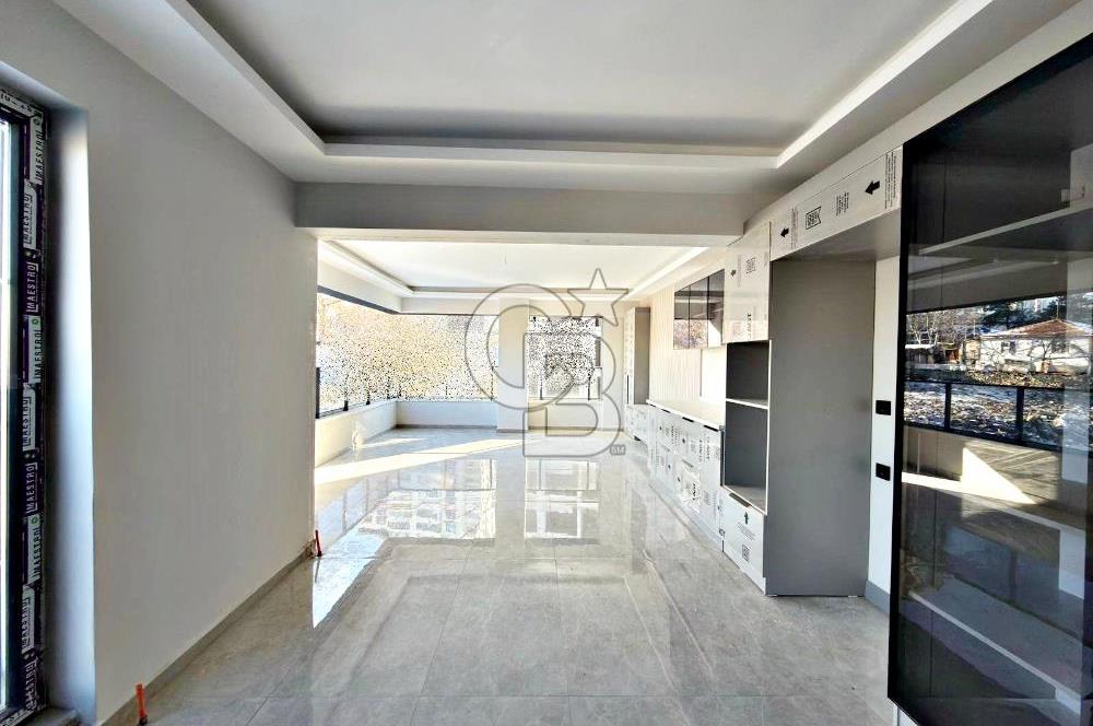 EGE MAHALLESİNDE YENİ LÜKS SİTE İÇERİSİNDE 3+1 CAM BALKONLU