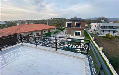 EVONA GAYRİMENKULDEN GÜLBAHÇE'de SATILIK 5+2 HAVUZLU VİLLA